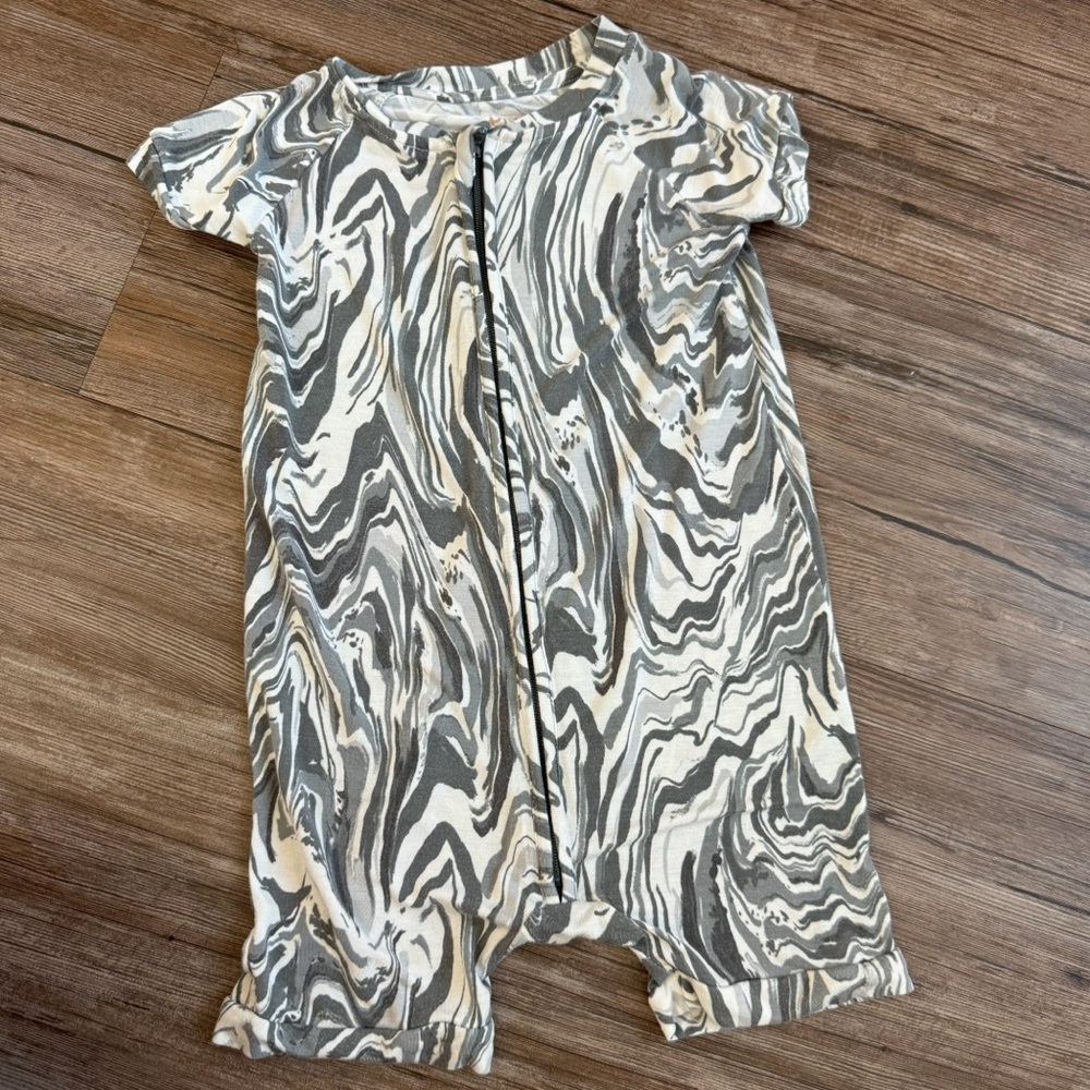 Little Sleepies Shorty: Grey Marble Swirl - 12/18m
